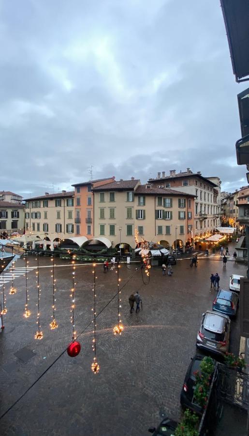 Appartamento Bergamo Centro Piazza Pontida - The Italian Escape 외부 사진